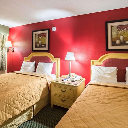 Rodeway Inn Hazlehurst Ngoại thất bức ảnh