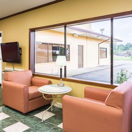 Rodeway Inn Hazlehurst Ngoại thất bức ảnh
