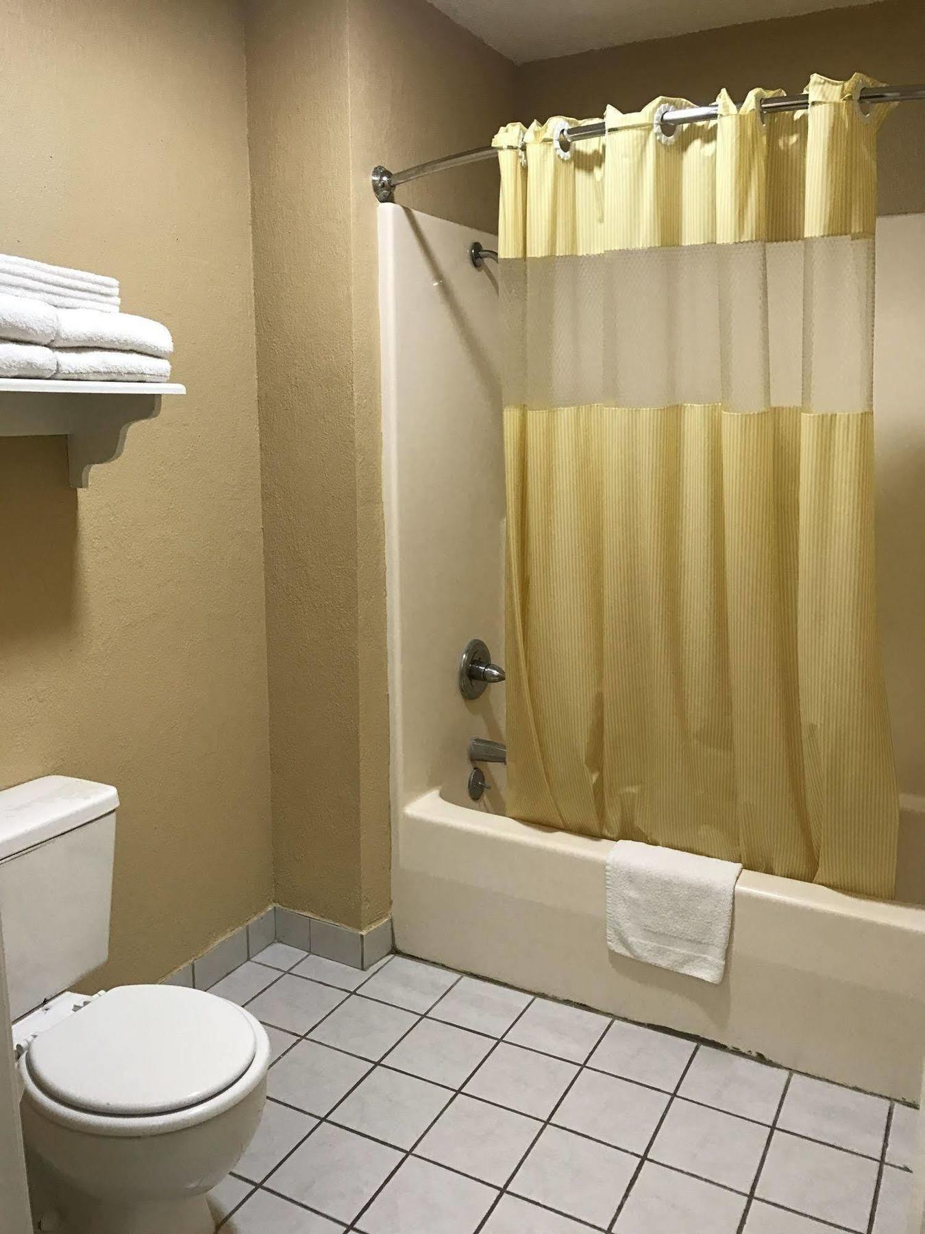 Rodeway Inn Hazlehurst Ngoại thất bức ảnh